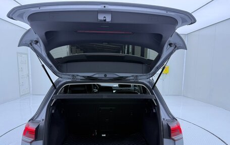 Volkswagen Golf VIII, 2023 год, 2 000 000 рублей, 15 фотография