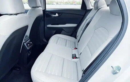 KIA K3, 2023 год, 1 540 040 рублей, 14 фотография