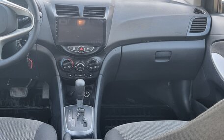 Hyundai Solaris II рестайлинг, 2011 год, 605 000 рублей, 6 фотография