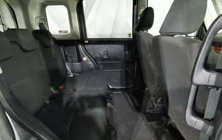 Toyota Roomy I, 2019 год, 835 000 рублей, 15 фотография