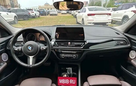 BMW 1 серия, 2023 год, 1 850 000 рублей, 10 фотография