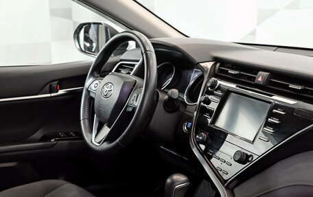 Toyota Camry, 2019 год, 2 550 000 рублей, 12 фотография