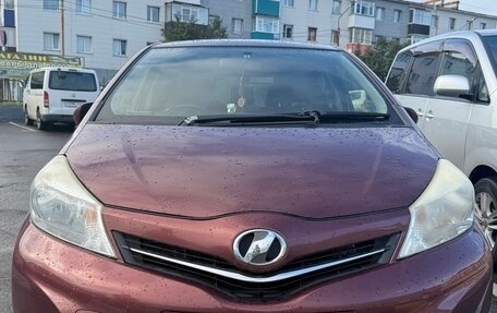 Toyota Vitz, 2012 год, 850 000 рублей, 1 фотография