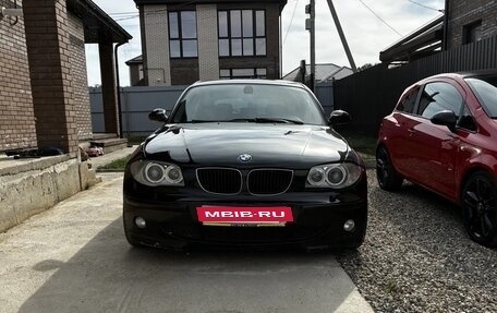 BMW 1 серия, 2006 год, 750 000 рублей, 2 фотография