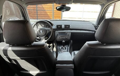 BMW 1 серия, 2006 год, 750 000 рублей, 15 фотография