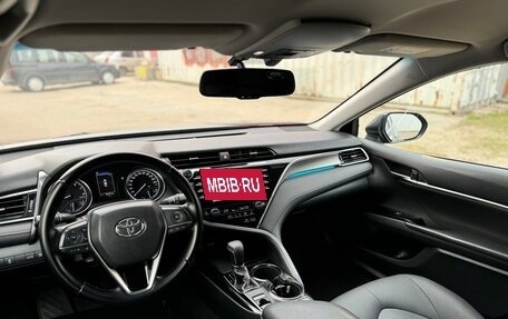 Toyota Camry, 2019 год, 1 999 999 рублей, 20 фотография