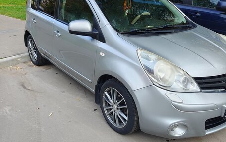 Nissan Note II рестайлинг, 2013 год, 900 000 рублей, 5 фотография