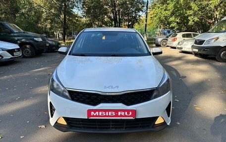 KIA Rio IV, 2021 год, 1 240 000 рублей, 2 фотография