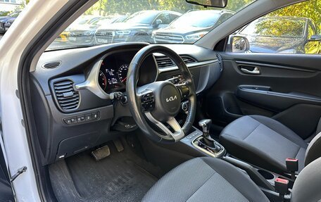 KIA Rio IV, 2021 год, 1 240 000 рублей, 9 фотография