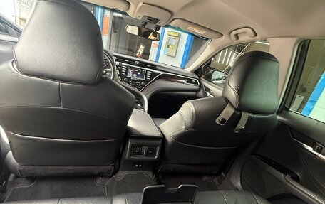 Toyota Camry, 2019 год, 2 450 000 рублей, 8 фотография