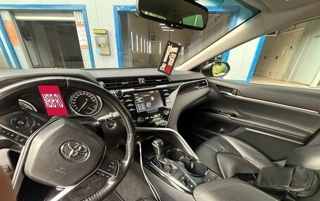 Toyota Camry, 2019 год, 2 450 000 рублей, 9 фотография