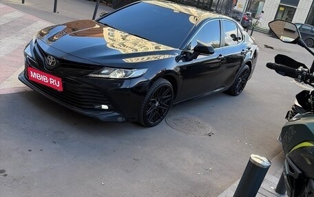 Toyota Camry, 2019 год, 2 450 000 рублей, 19 фотография
