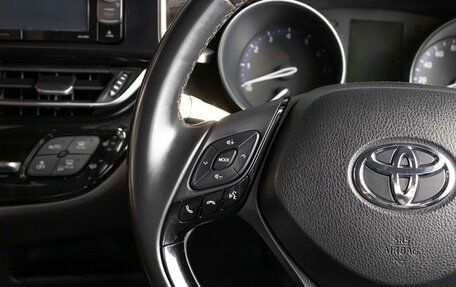 Toyota C-HR I рестайлинг, 2018 год, 1 865 000 рублей, 17 фотография