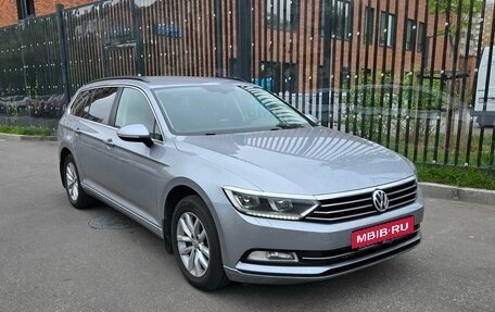 Volkswagen Passat B8 рестайлинг, 2017 год, 1 700 000 рублей, 2 фотография