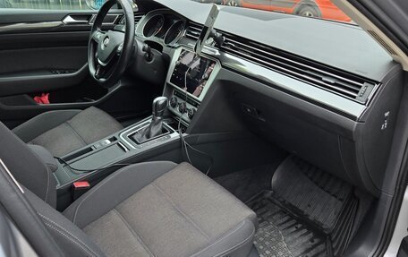 Volkswagen Passat B8 рестайлинг, 2017 год, 1 700 000 рублей, 11 фотография