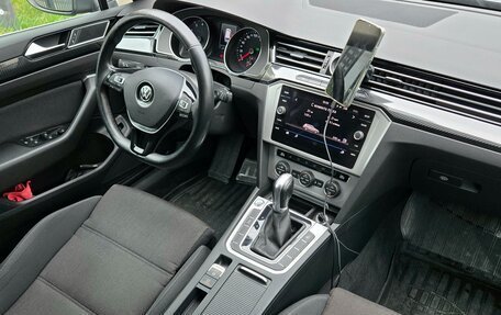 Volkswagen Passat B8 рестайлинг, 2017 год, 1 700 000 рублей, 10 фотография