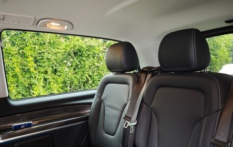 Mercedes-Benz V-Класс, 2023 год, 7 790 900 рублей, 17 фотография