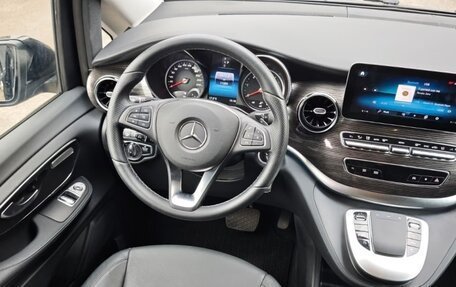 Mercedes-Benz V-Класс, 2023 год, 7 790 900 рублей, 31 фотография