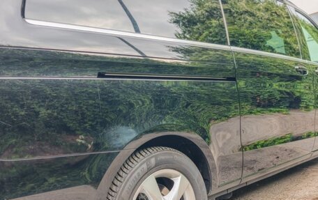 Mercedes-Benz V-Класс, 2023 год, 7 790 900 рублей, 28 фотография