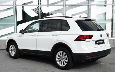 Volkswagen Tiguan II, 2020 год, 2 350 000 рублей, 2 фотография