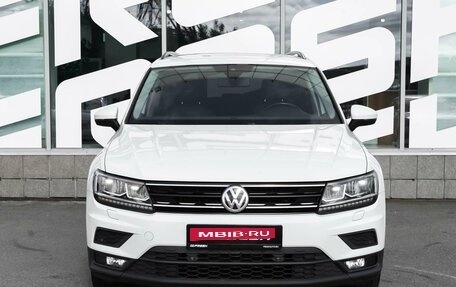 Volkswagen Tiguan II, 2020 год, 2 350 000 рублей, 3 фотография