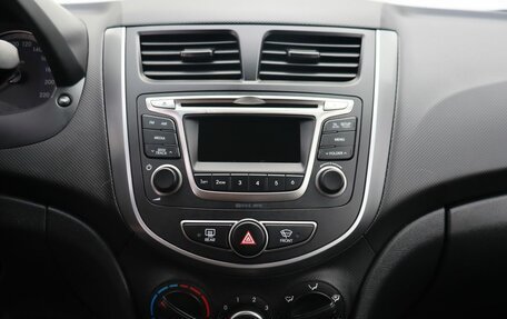 Hyundai Solaris II рестайлинг, 2016 год, 1 240 000 рублей, 17 фотография