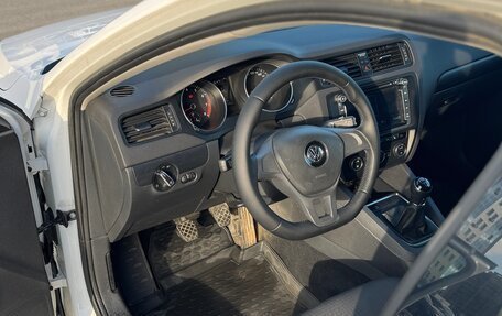 Volkswagen Jetta VI, 2015 год, 950 000 рублей, 12 фотография
