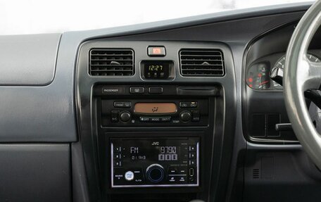 Toyota Hilux Surf III рестайлинг, 1998 год, 1 200 000 рублей, 13 фотография