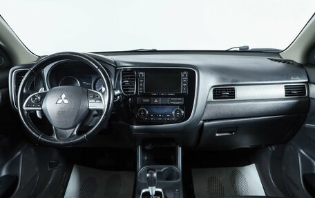 Mitsubishi Outlander III рестайлинг 3, 2012 год, 1 449 000 рублей, 9 фотография