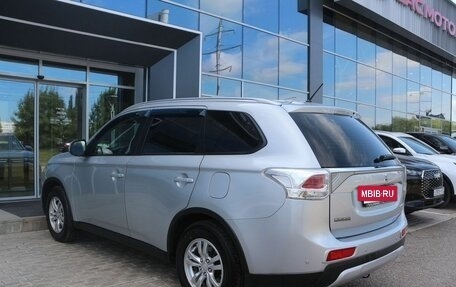 Mitsubishi Outlander III рестайлинг 3, 2014 год, 1 500 000 рублей, 4 фотография