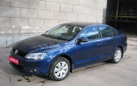 Volkswagen Jetta VI, 2013 год, 1 000 000 рублей, 1 фотография