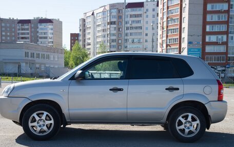 Hyundai Tucson III, 2008 год, 690 000 рублей, 2 фотография