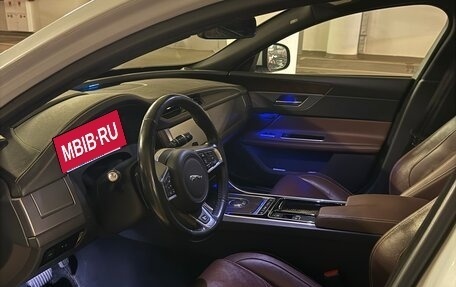 Jaguar XF II, 2017 год, 2 800 000 рублей, 9 фотография