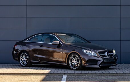 Mercedes-Benz E-Класс, 2013 год, 1 995 000 рублей, 3 фотография