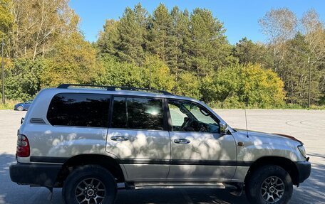 Toyota Land Cruiser 100 рестайлинг 2, 2004 год, 2 800 000 рублей, 4 фотография