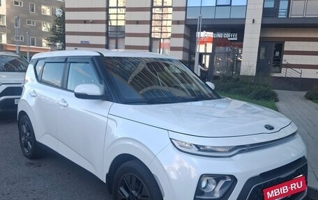 KIA Soul III, 2019 год, 1 950 000 рублей, 2 фотография