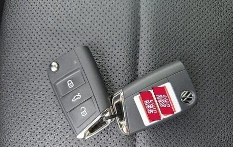 Volkswagen Tiguan II, 2022 год, 3 100 000 рублей, 22 фотография