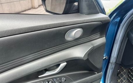 Hyundai Elantra, 2023 год, 1 490 000 рублей, 12 фотография