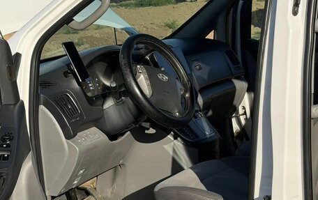 Hyundai H-1 II рестайлинг, 2014 год, 2 100 000 рублей, 14 фотография