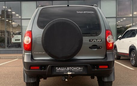 Chevrolet Niva I рестайлинг, 2017 год, 750 000 рублей, 5 фотография