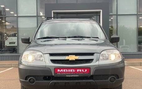 Chevrolet Niva I рестайлинг, 2017 год, 750 000 рублей, 2 фотография