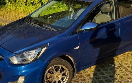Hyundai Solaris II рестайлинг, 2011 год, 530 000 рублей, 7 фотография