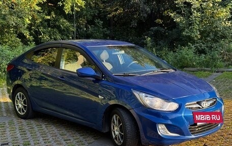 Hyundai Solaris II рестайлинг, 2011 год, 530 000 рублей, 3 фотография