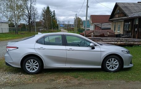 Toyota Camry, 2020 год, 2 830 000 рублей, 4 фотография