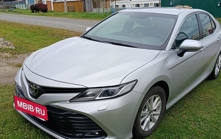 Toyota Camry, 2020 год, 2 830 000 рублей, 2 фотография