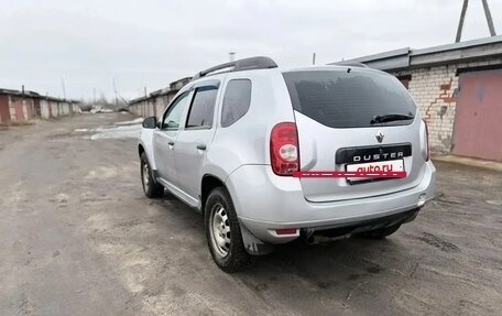 Renault Duster I рестайлинг, 2014 год, 1 000 000 рублей, 4 фотография