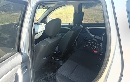 Renault Duster I рестайлинг, 2012 год, 700 000 рублей, 4 фотография