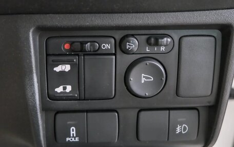 Honda Freed I, 2009 год, 929 000 рублей, 18 фотография