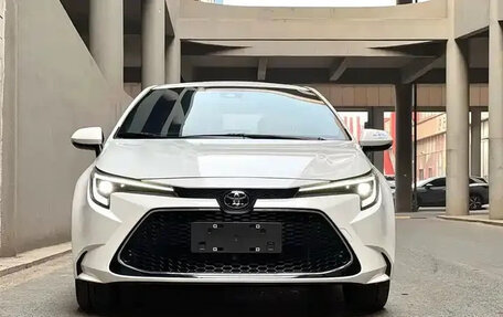 Toyota Corolla, 2023 год, 1 370 000 рублей, 2 фотография
