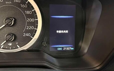 Toyota Corolla, 2023 год, 1 370 000 рублей, 5 фотография